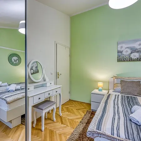 Apartament Apartman Nika - *